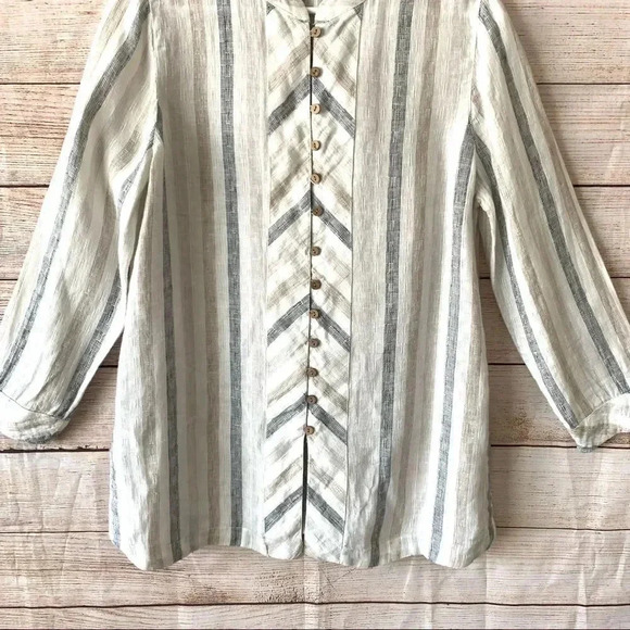 Soft Surroundings Linen Button Front Blouse Women’s Size PM Side Slit Beige Top - Picture 5 of 11